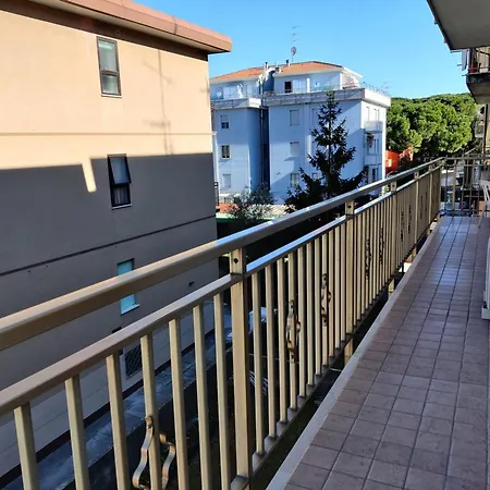 Apartament Spacious Close To The - Beahost