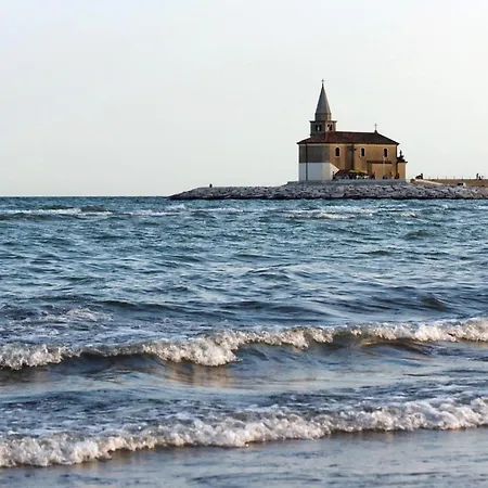 Spacious Close To The - Beahost Apartament Caorle